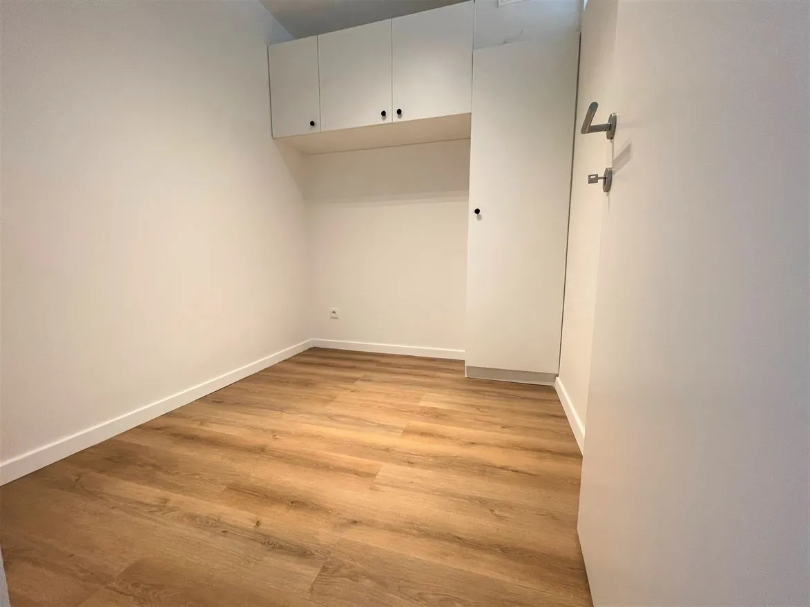 Apartament De închiriat - 2100 DEURNE BE Image 8